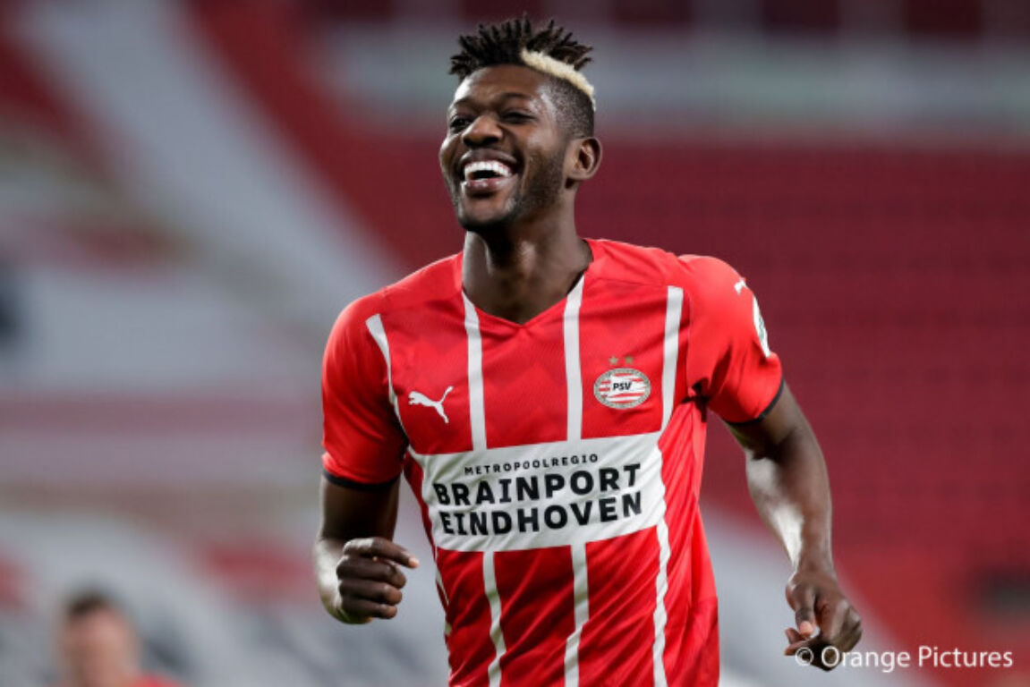 Ibrahim Sangaré lacht na een doelpunt