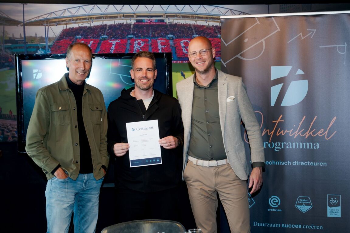 Wout Brama met het certificaat