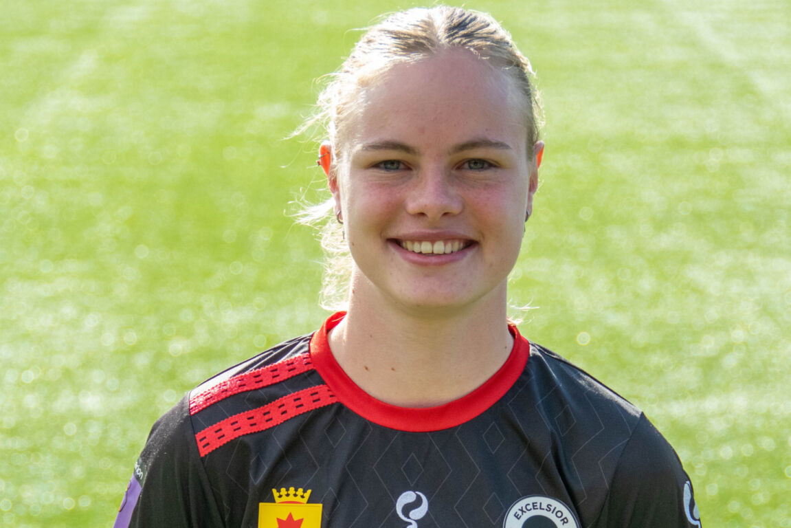 Nikki Vrij bij Excelsior