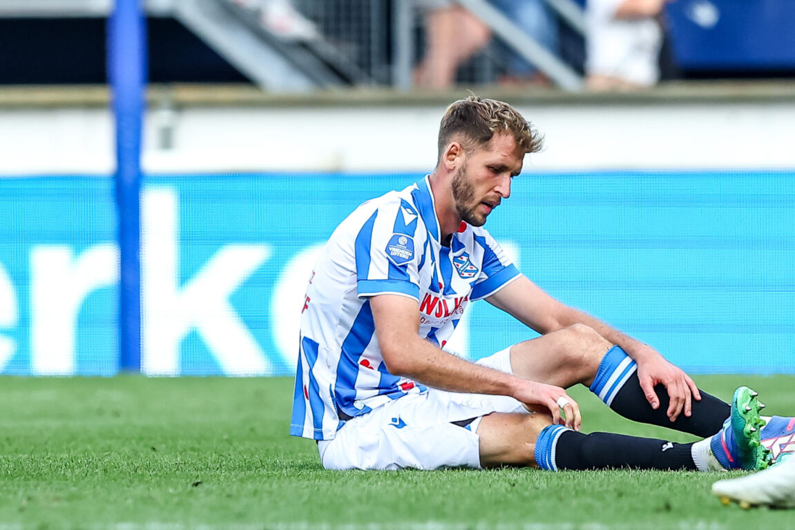 Pawel Bochniewicz op de grond