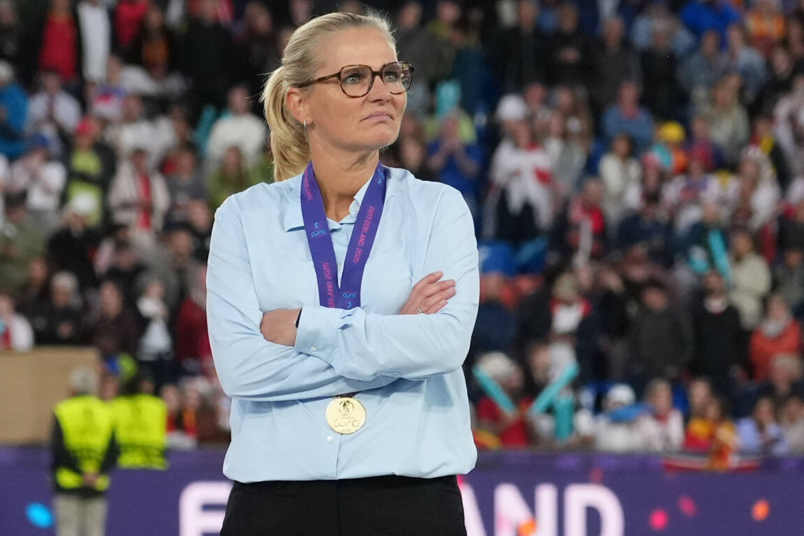 Sarina Wiegman na het winnen van het EK