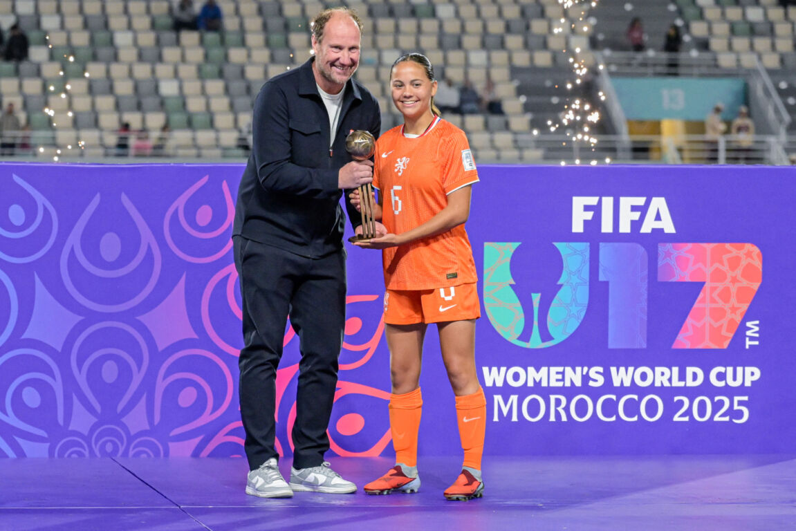 Rosalie Renfurm wint de bronzen bal op het WK Onder 17