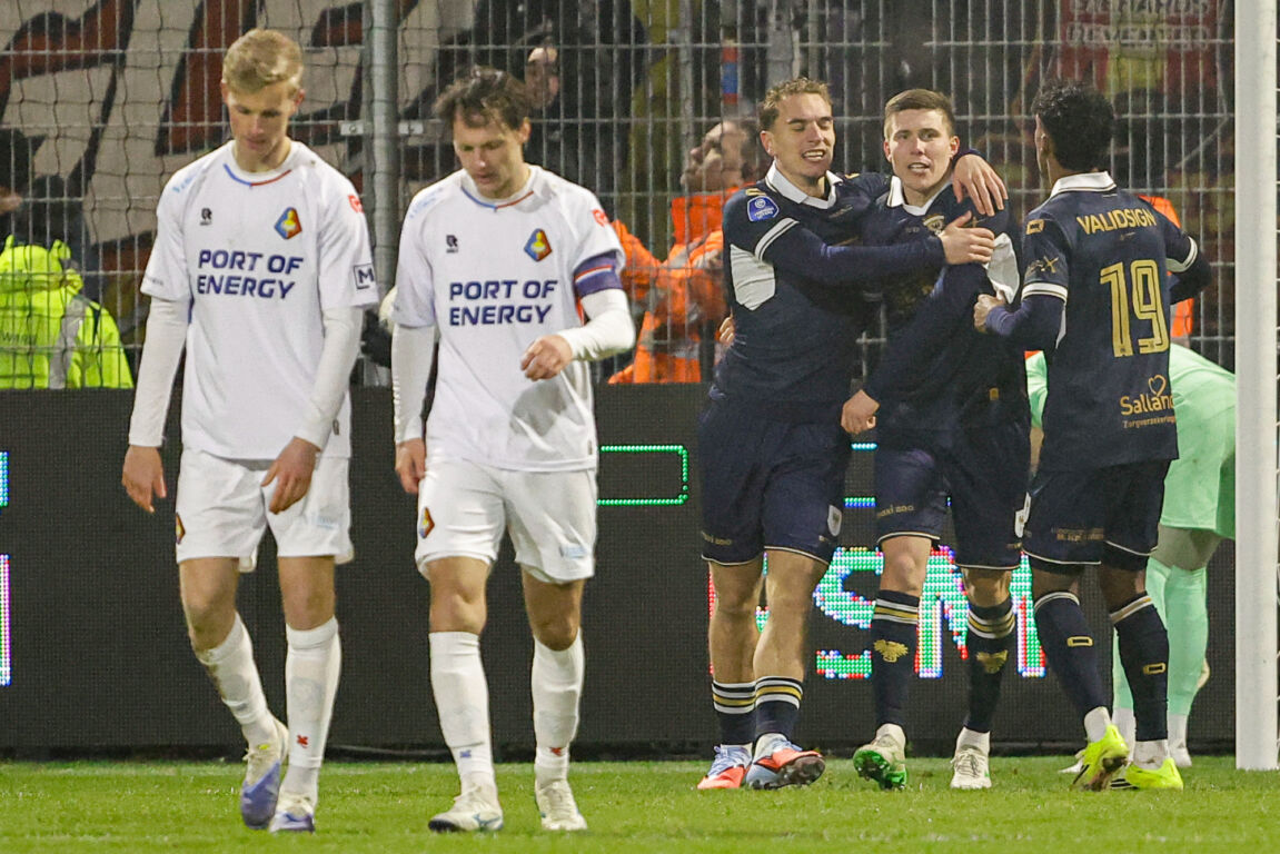 Alfons Sampsted na zijn goal tegen Telstar