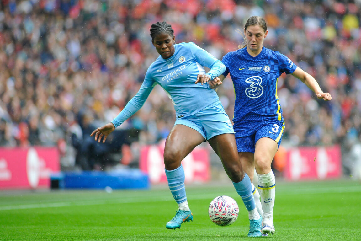 Aniek Nouwen in de FA Cup-finale
