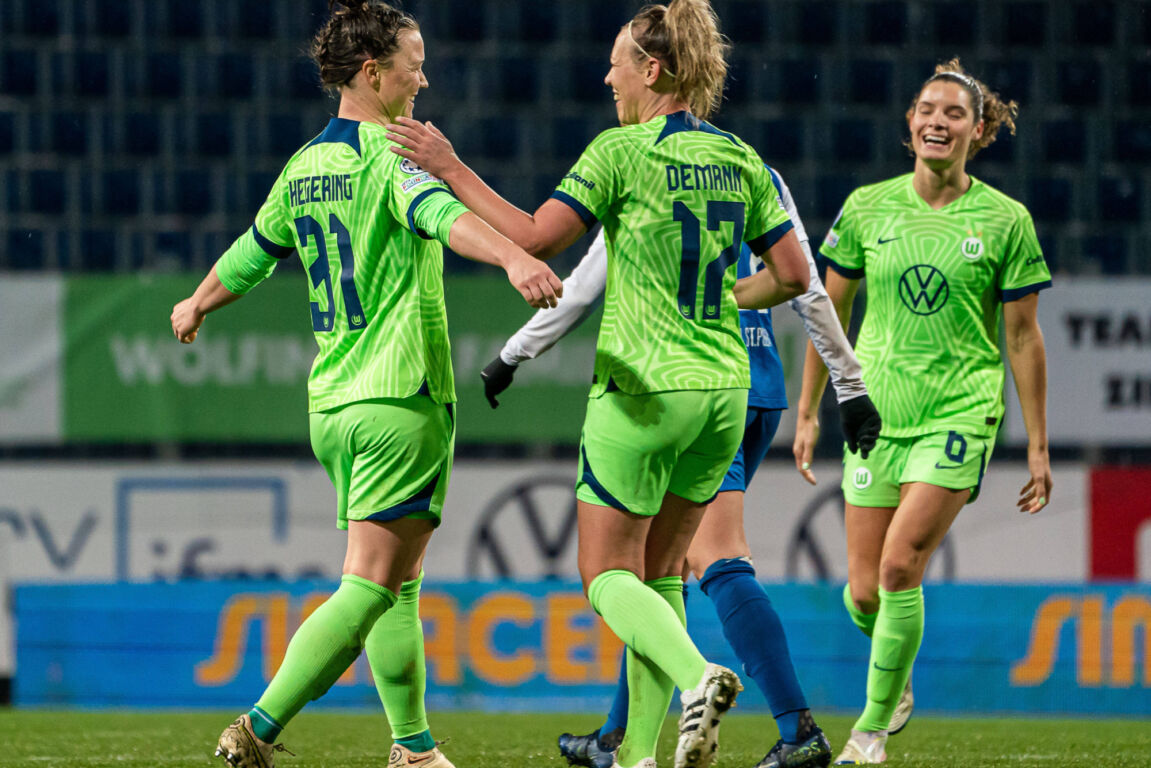 VfL Wolfsburg juicht na een doelpunt