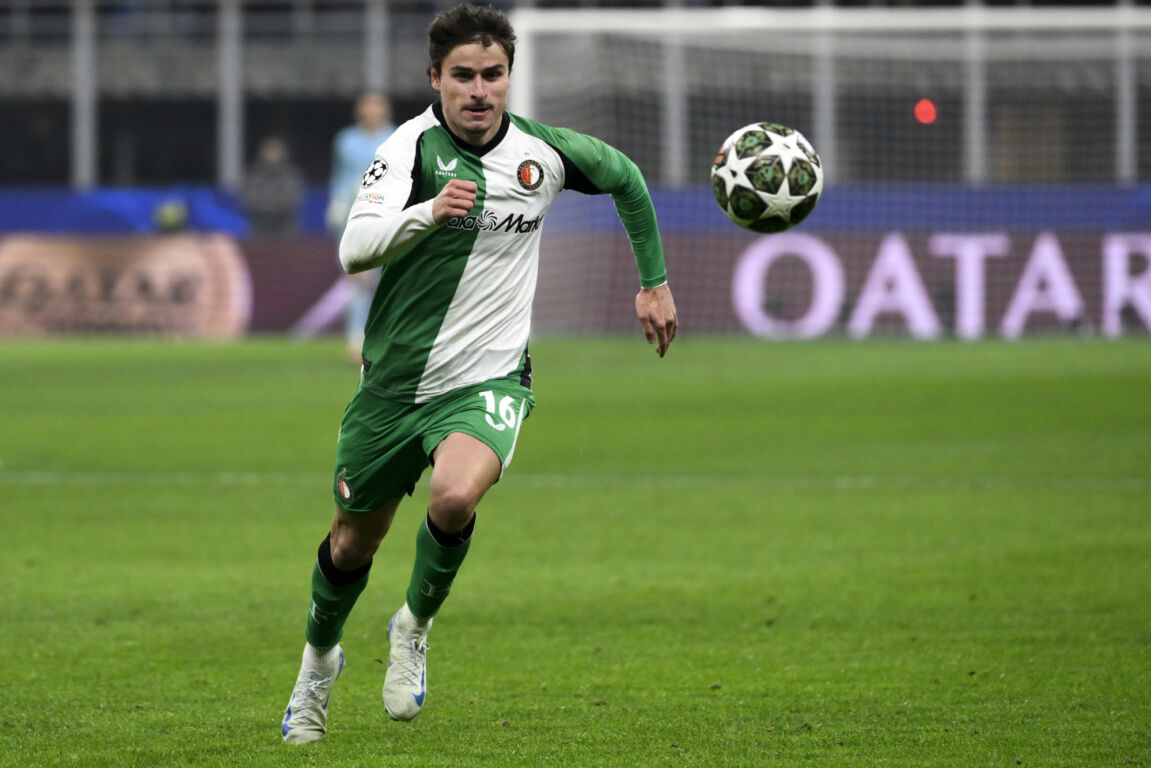 Hugo Bueno in actie voor Feyenoord