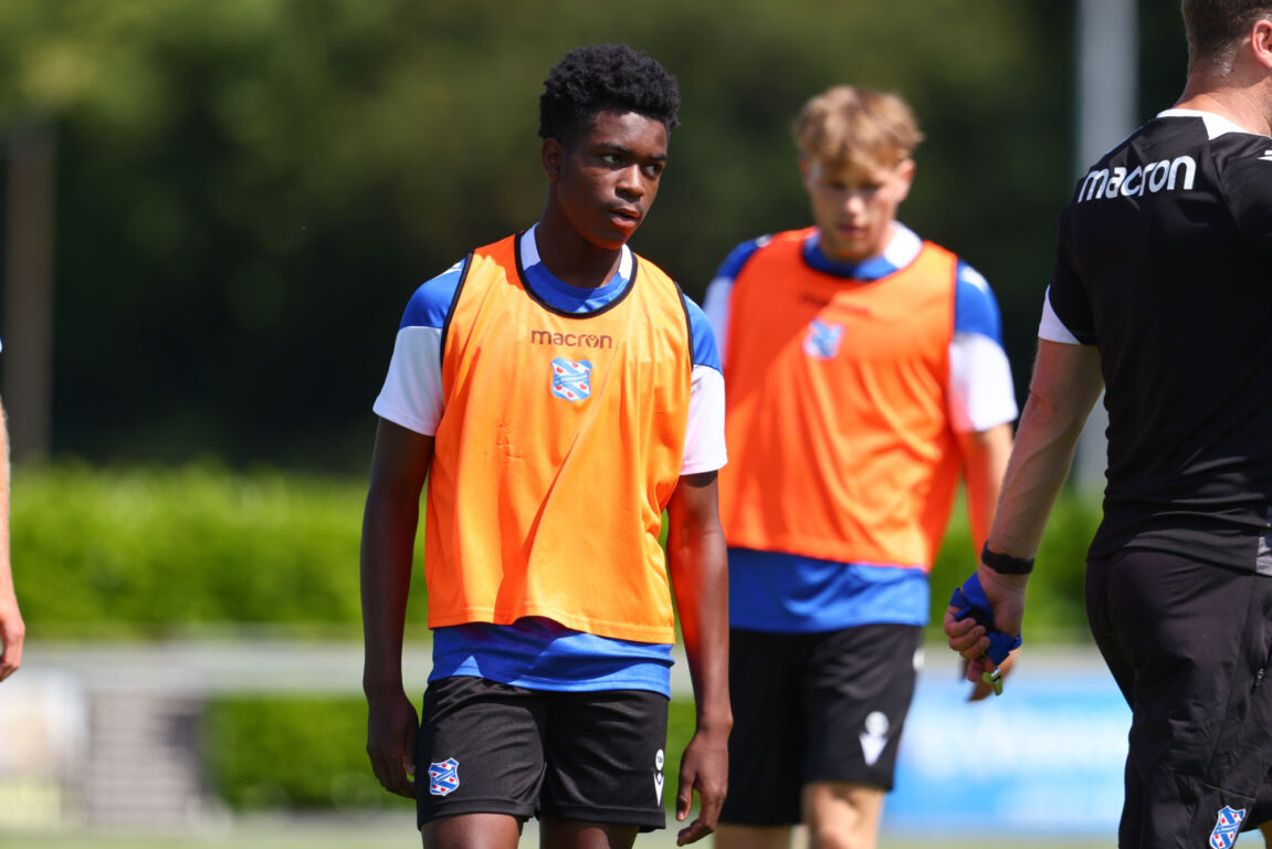 Kirayno Schaken in de voorbereiding bij SC Heerenveen