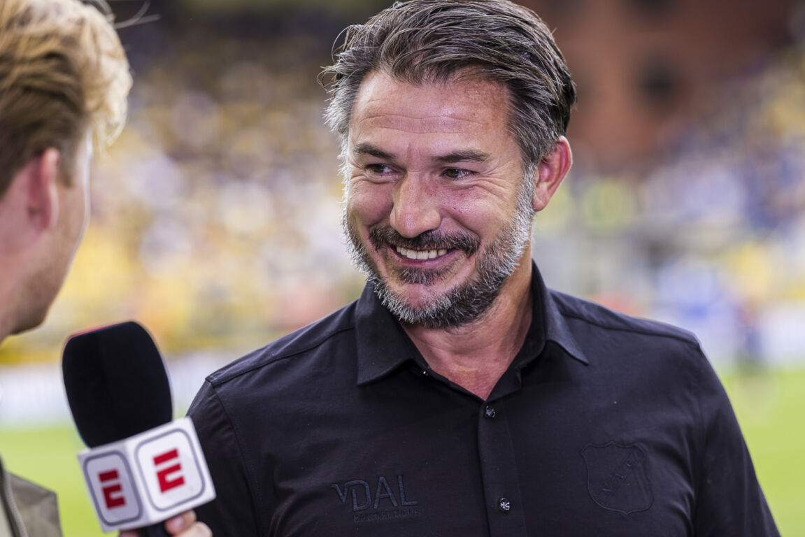 Een lachende Carl Hoefkens