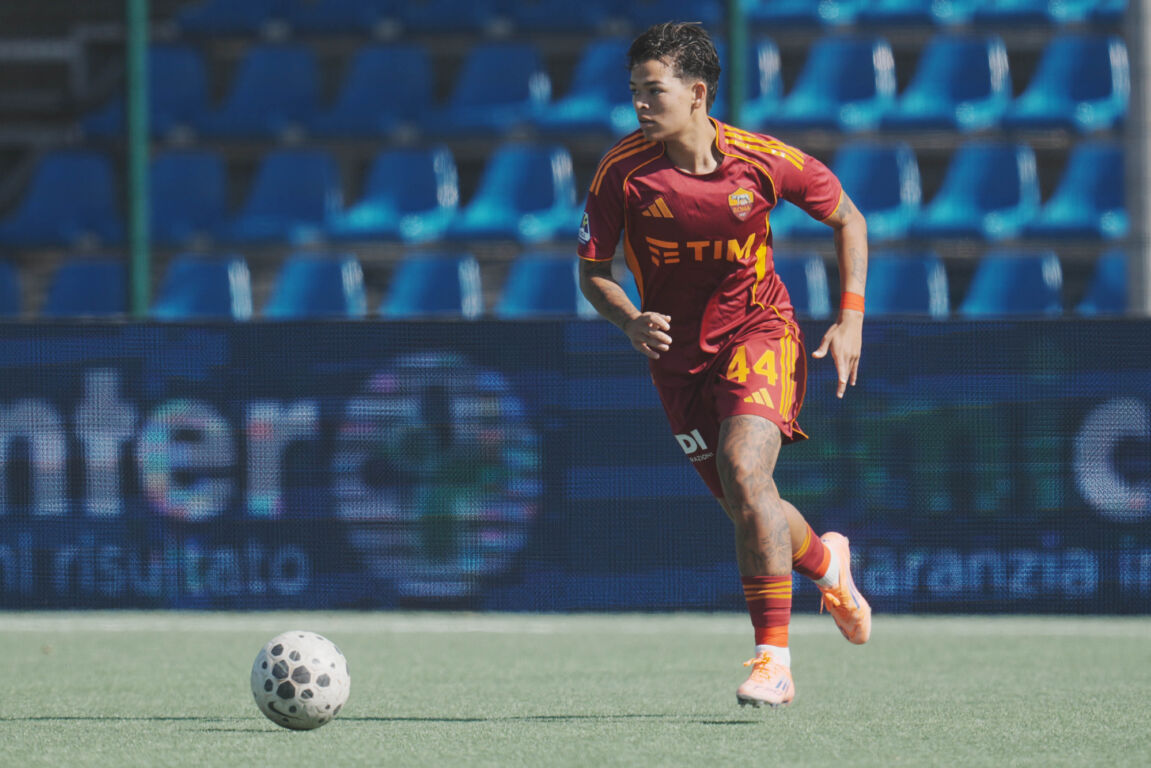 Samantha van Diemen in actie namens AS Roma