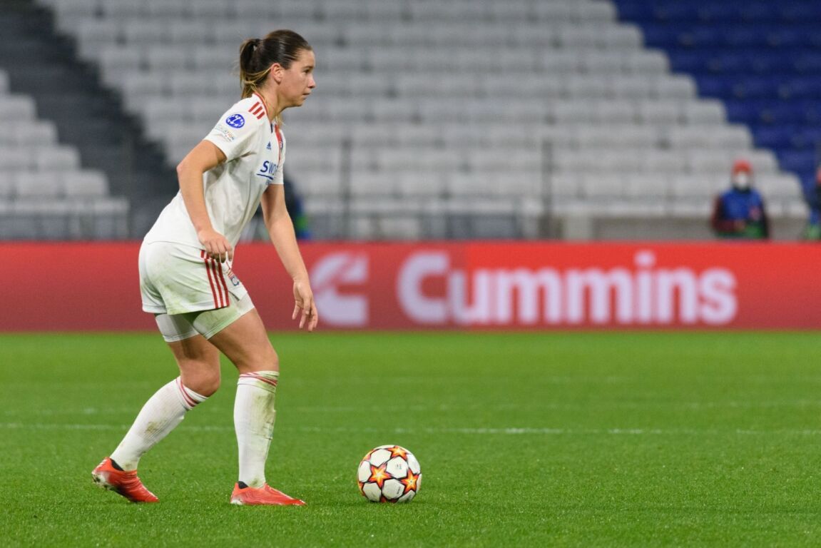 Damaris Egurrola kan haar interlands voor Nederland spelen, maar heeft meer keuzes