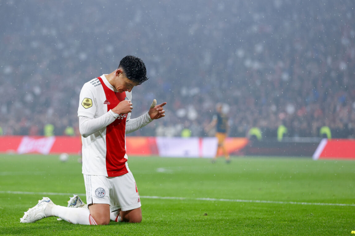 Edson Álvarez scoorde de 5-0 tegen SC Heerenveen