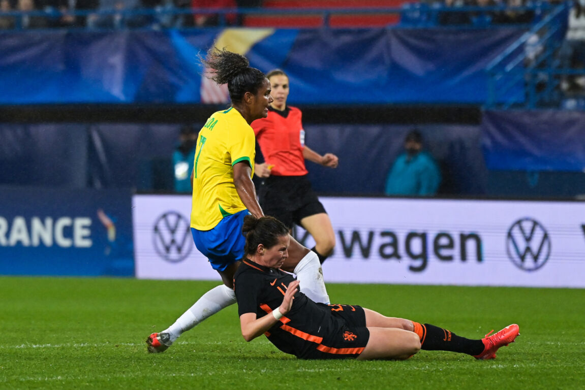 Merel van Dongen tegen Brazilië