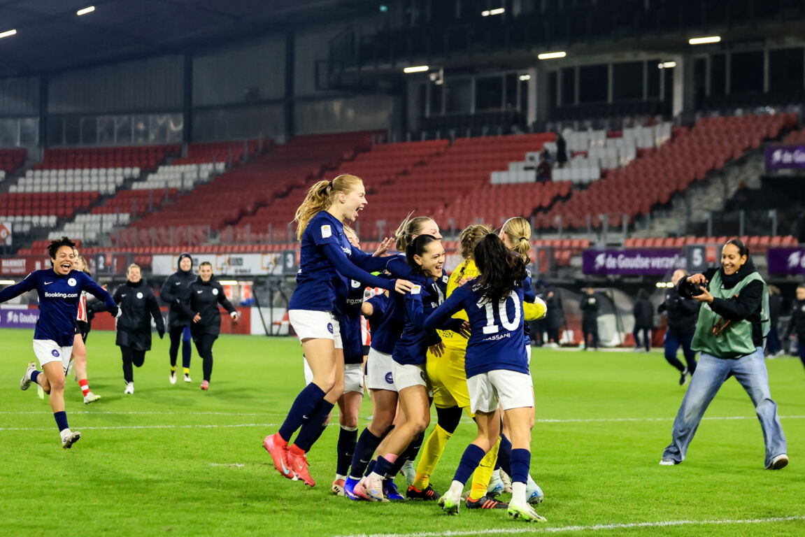 HERA United viert feest na de zege op Sparta Rotterdam
