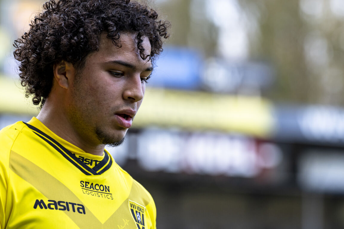Rayan El Azrak, die door FC Utrecht verhuurd wordt aan VVV