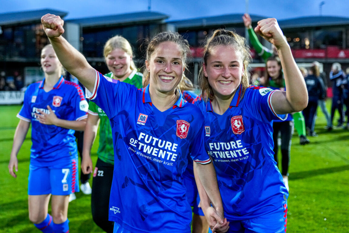 Wieke Kaptein viert een feestje samen met Marisa Olislagers