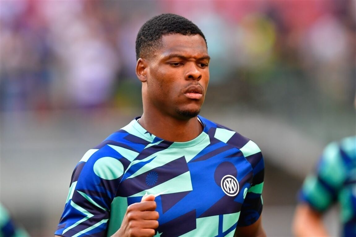Denzel Dumfries in Milaan