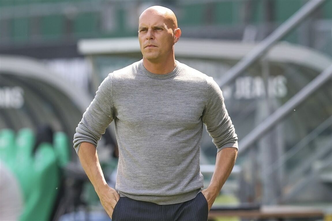 Rick de Rooij baalt na het stevige verlies van PSV.