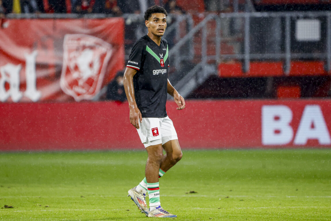 Björn Titulaer kijkt rond in De Grolsch Veste