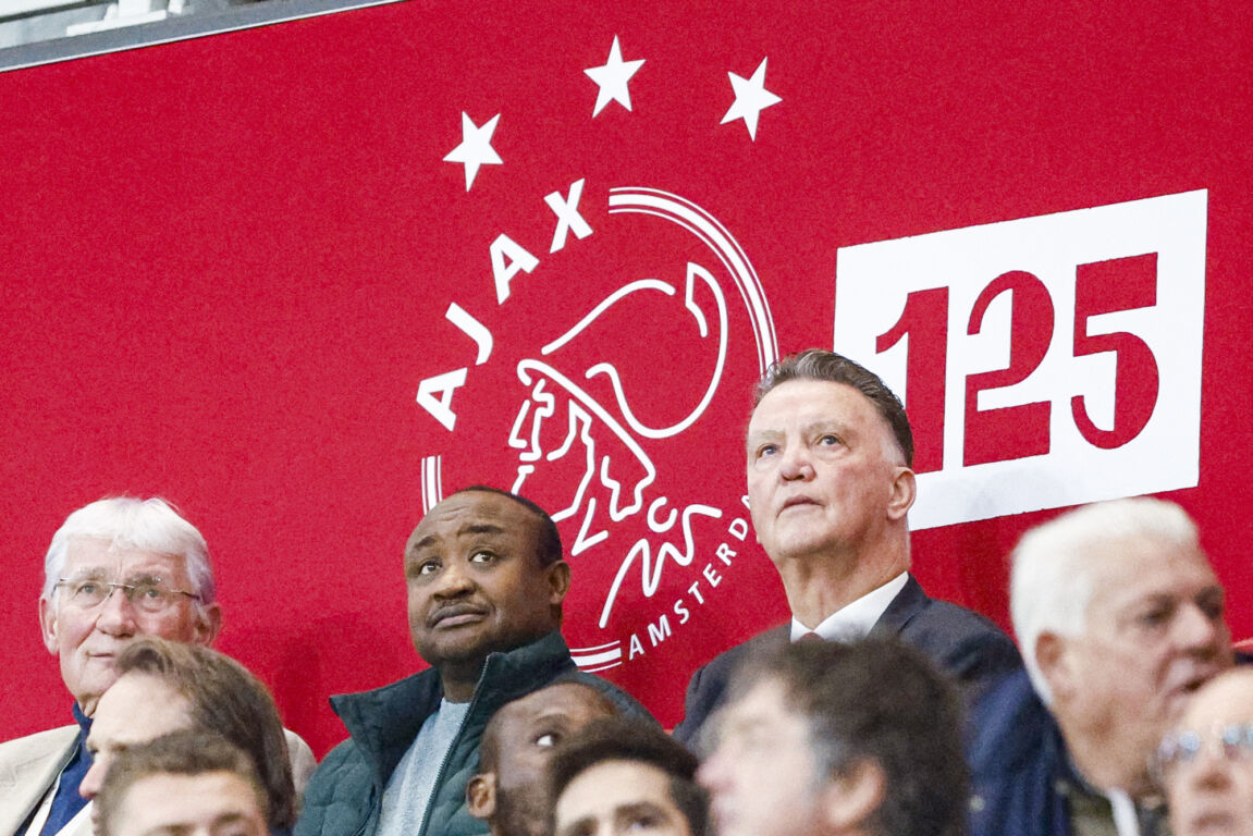 Tijjani Babangida en Louis van Gaal in de Johan Cruijff Arena bij Ajax