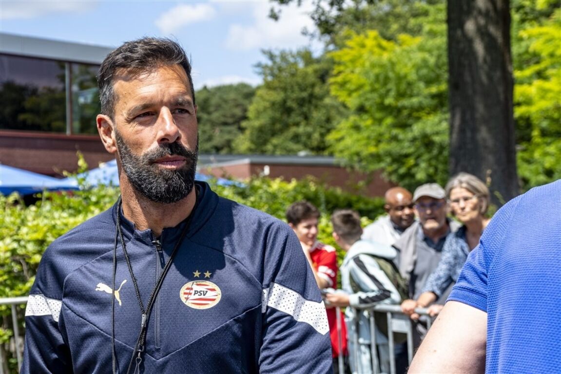 Ruud van Nistelrooij bij De Herdgang