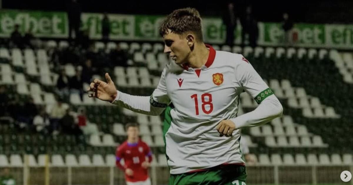 'FC Utrecht strijdt met Eredivisie-club om talentvolle aanvaller'