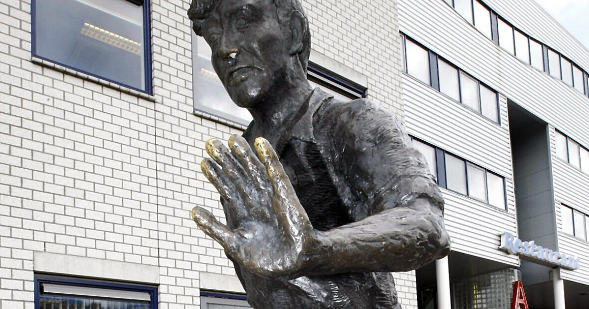 'SC Heerenveen reageert op dreiging omtrent beeld Abe Lenstra'