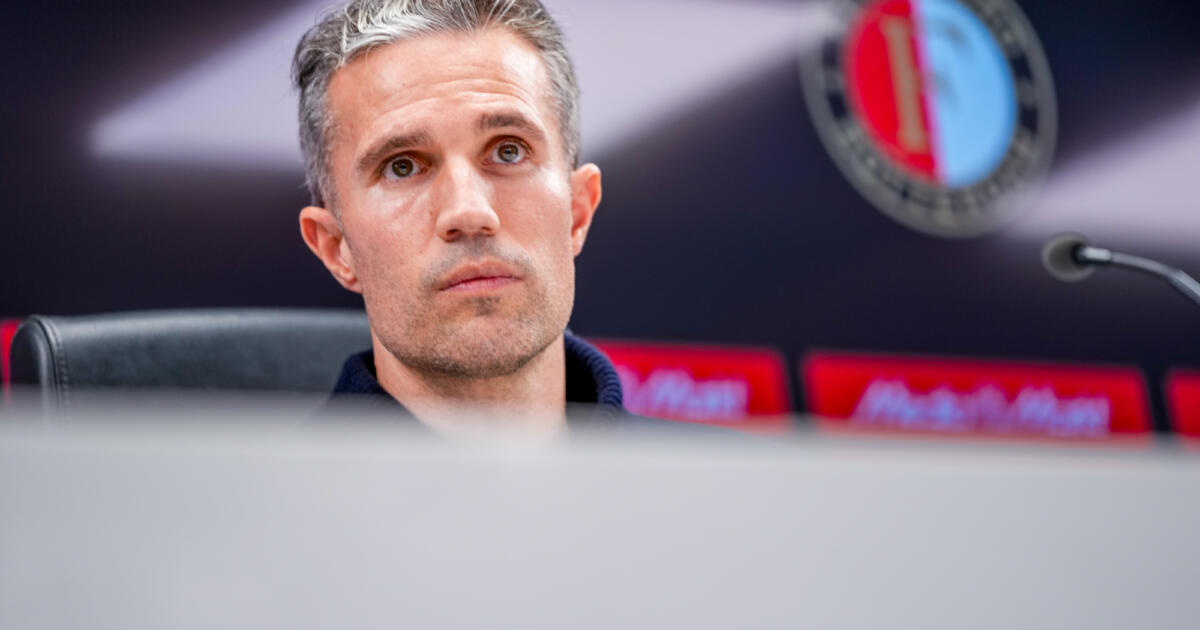 Van Persie: "Dan doe je de spelers van SC Heerenveen… | FeanOnline