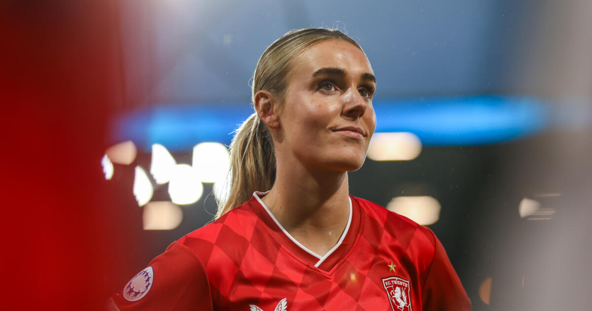 FC Twente rekent zakelijk af met AZ, Jill Roord scoort hattrick
