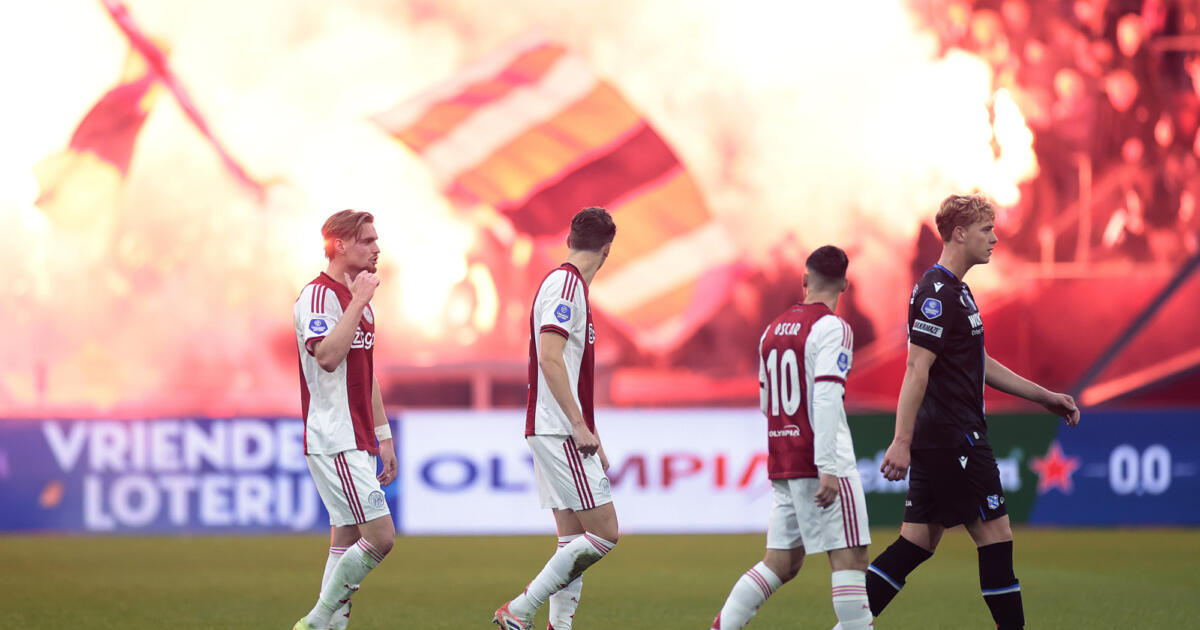 KNVB beboet Ajax voor afsteken vuurwerk tijdens duel SC Heerenveen