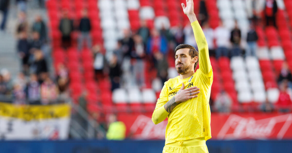 Vasilis Barkas lacht: 