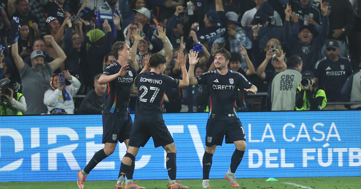 VIDEO | 'Oud-speler Heerenveen in Amerika grote man na doelpunt'