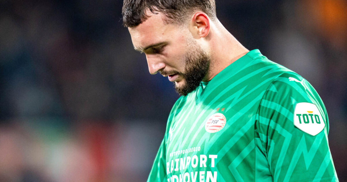 Joël Drommel in wurggreep bij PSV