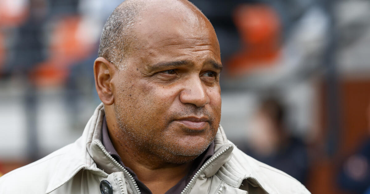 'Busby tekent nieuw contract': 