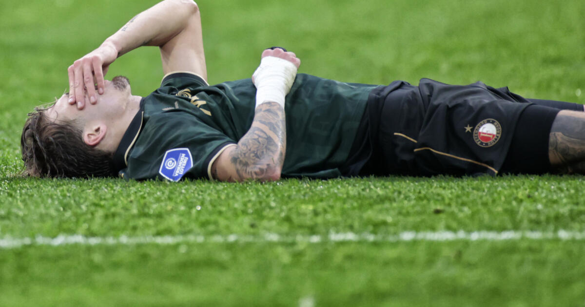 'Van Persie baalt: Feyenoord mist Valente tegen SC Heerenveen'