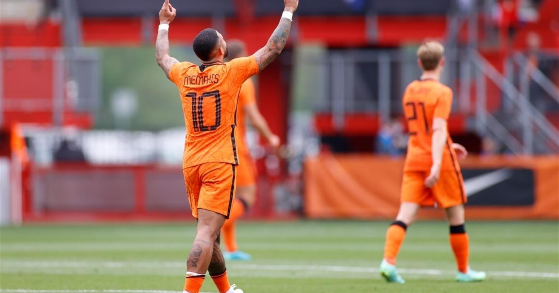 Memphis Depay ''Ik belde hem en we hebben samen… Voetbalnieuws Memphis Depay ''Ik belde hem en we hebben samen… Voetbalnieuws