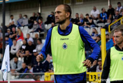 Bas Dost warmlopen.jpg