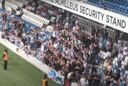 SC Heerenveen-fans in het stadion van QPR