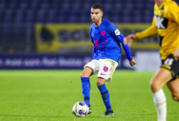 Adam Maher in actie tegen NAC Breda