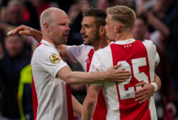 Davy Klaassen, Dusan Tadic en Kenneth Taylor