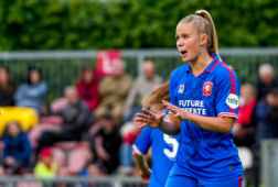 Kika van Es