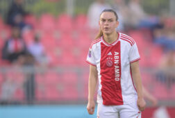 Romée Leuchter in het shirt van Ajax