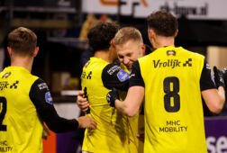 NAC Breda viert een goal