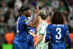 Noni Madueke tegen Real Betis