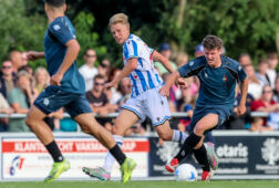 Marcus Linday in actie tegen Telstar
