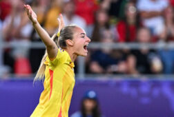 Tessa Wullaert juicht na haar goal voor België