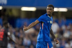 Jorrel Hato voor Chelsea
