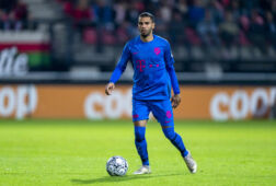 Adam Maher in het uitshirt van FC Utrecht
