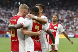 Ajax viert een goal