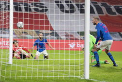 Andre Ramalho scoort tegen FC Utrecht