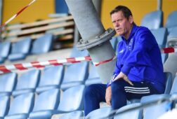 Frank Arnesen op de tribune